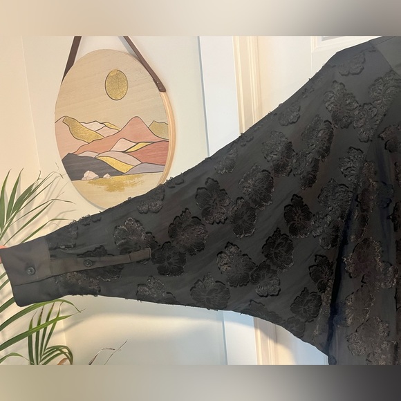 Smythe Jacquard Kimono Blouse - Picture 3 of 8